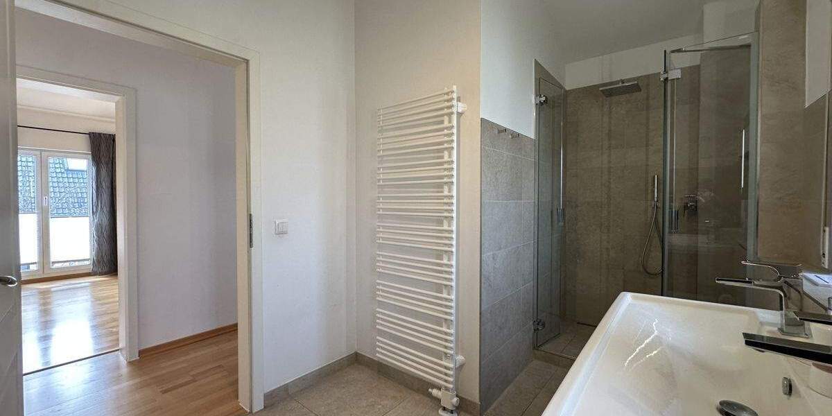 Einfamilienhaus Gräfelfing Lochham - 6 Zimmer, 150 m&sup2;, 3.600&euro; | Angebot:25700192