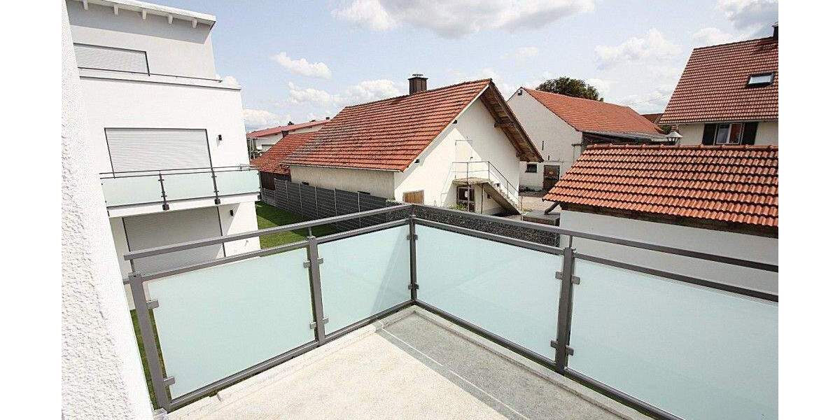 **Attraktiver Wohntraum** Sonnige 3 Zimmer-Whg. mit Balkon, TG + Stpl. in Neufahrn (S1) 3 zimmer