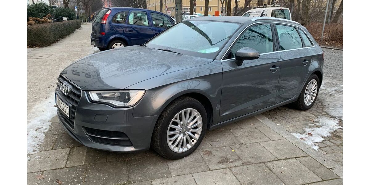 Audi A3 208.000 km 11.400 &euro; München 81371