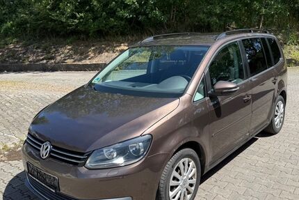 VW Touran 213.799 km 2.999 &euro; München 81243