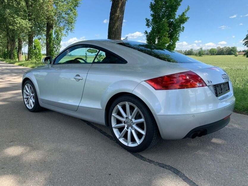 TT