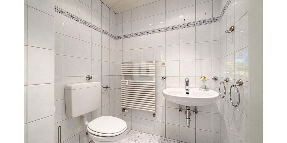 WINDISCH - frisch renovierte 3-Zi.-Wohnung mit Garten - ideal für Singles oder Paare - bezugsfrei! - Erdgeschoßwohnung Gröbenzell | Angebot:24862429