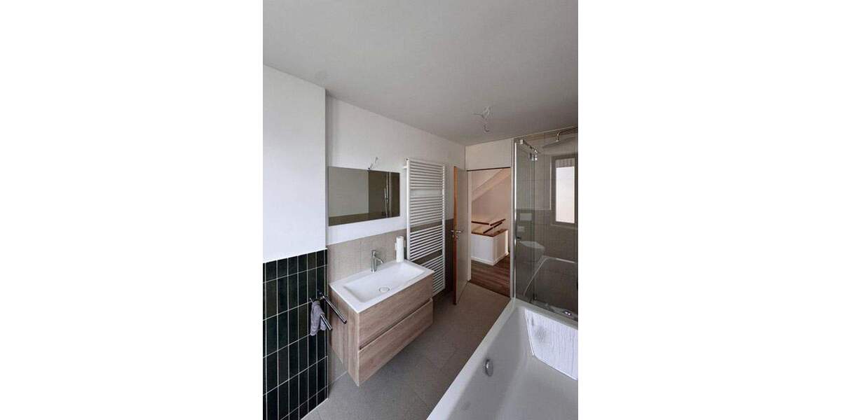 Doppelhaushälfte Krailling - 7 Zimmer, 140 m&sup2;, 2.730&euro; | Angebot:25568316