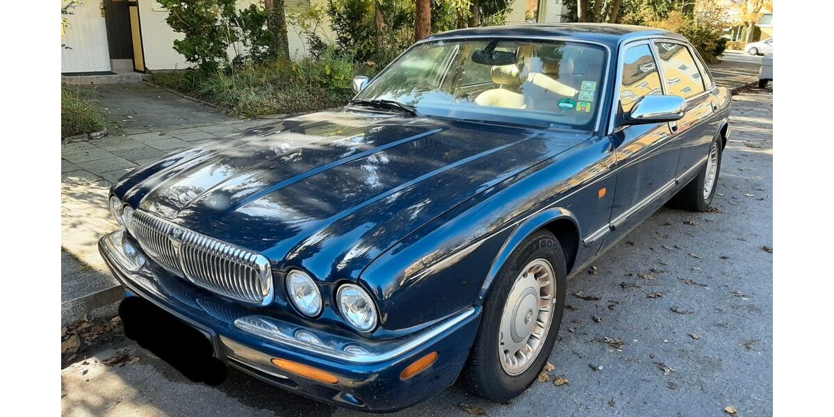 Jaguar Daimler 191.611 km 6.399 &euro; München 81475