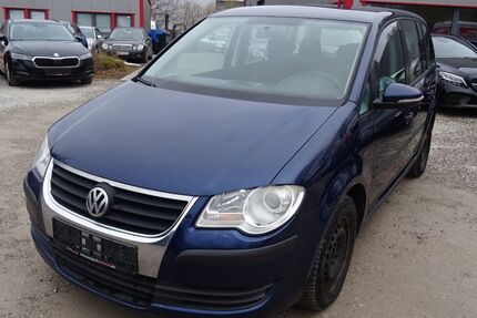 VW Touran 586.898 km 1.699 &euro; Ismaning 85737