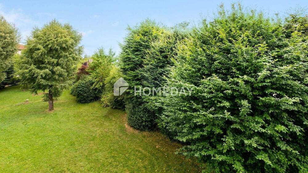 4-Zimmer-Wohnung mit sonniger Loggia auf Erbpachtgrund - ruhig, gepflegt und gut geschnitten 4 zimmer