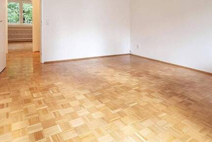 Helle 2,5-Zimmer-Wohnung mit großem Westbalkon - sofort bezugsfertig