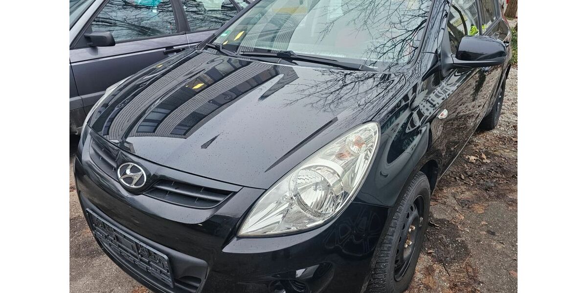 Hyundai i20 142.000 km 1.900 € Riemerling 85521