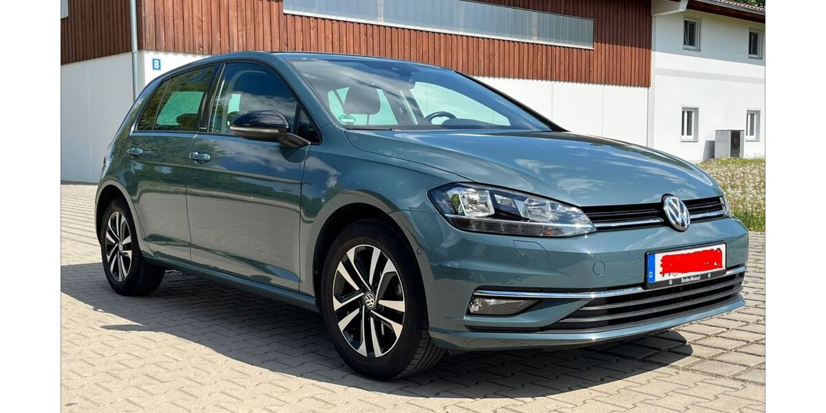 VW Golf 66.648 km 17.600 &euro; Putzbrunn 85640