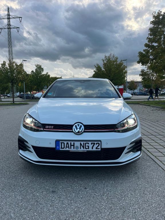 VW Golf 76.800 km 24.000 € Dachau 85221