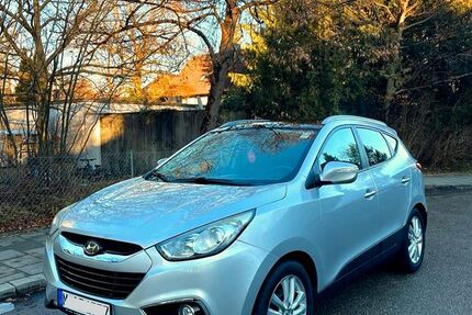 Hyundai TUCSON 170.000 km 9.500 &euro; München 81925