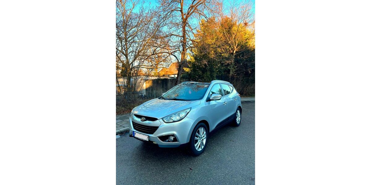 Hyundai TUCSON 170.000 km 9.500 &euro; München 81925