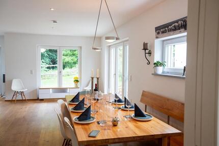 Haus Wörthsee - 5 Zimmer, 174 m&sup2;, 3.290&euro; | Angebot:25416268