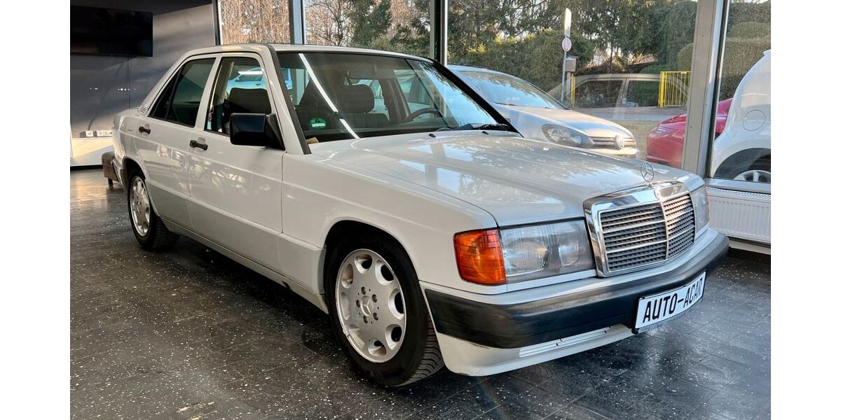 Mercedes-Benz 190 236.434 km 5.900 &euro; München 81241