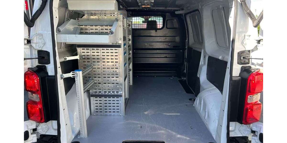 Opel Vivaro 99.362 km 15.990 &euro; München 81825