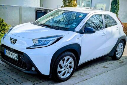 Toyota Aygo (X) 53.000 km 13.800 &euro; München 81929