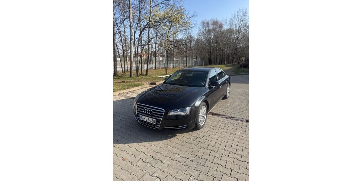 Audi A8 244.700 km 10.900 &euro; München 81549