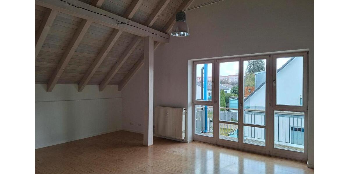 Dachgeschoßwohnung München Sendling-Westpark - 3 Zimmer, 125 m&sup2;, 2.200&euro; | Angebot:26300360