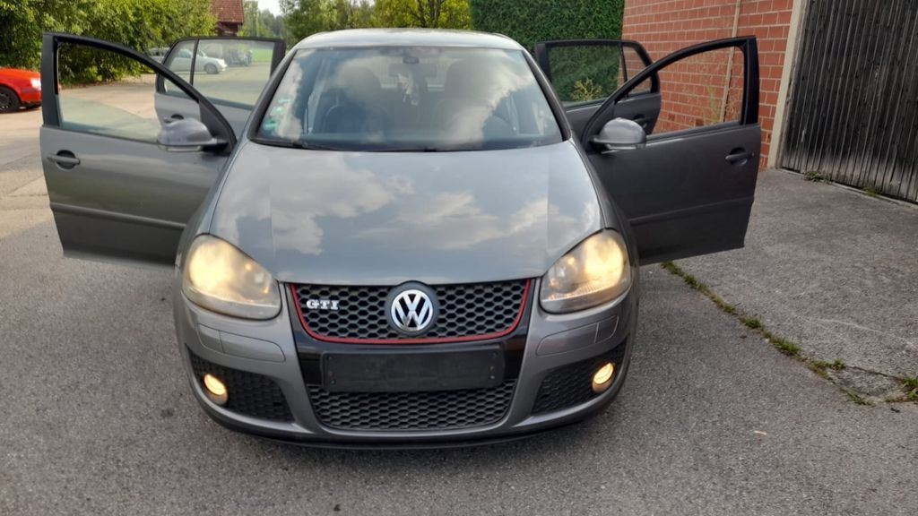 VW Golf 230.000 km 4.000 &euro; Gauting 82131