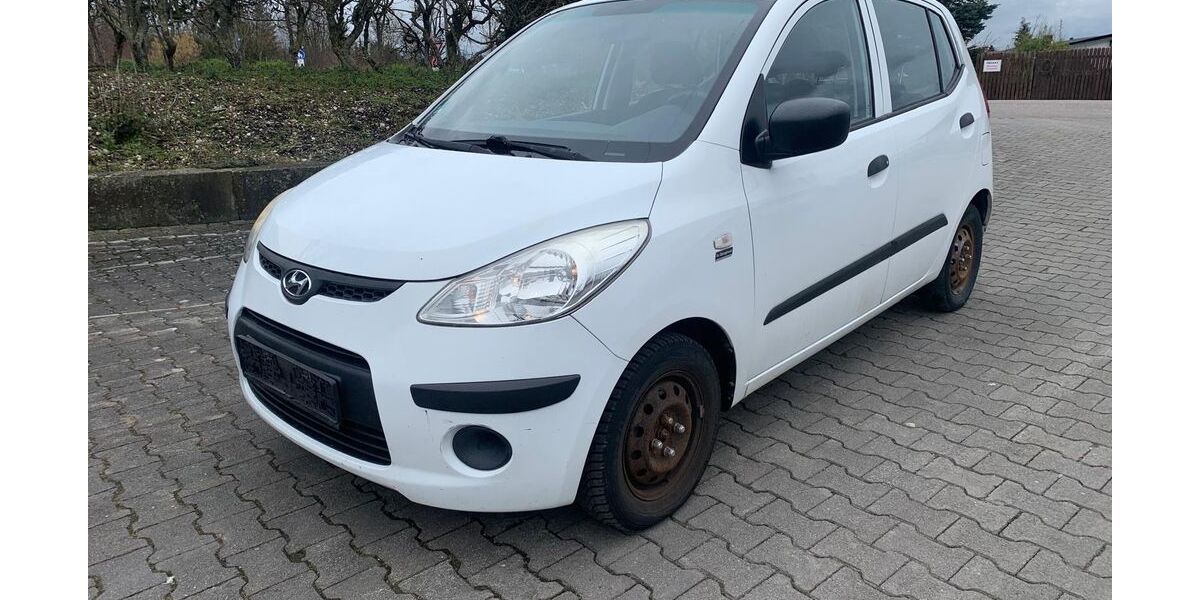 Hyundai i10 120.393 km 1.499 &euro; München 81243