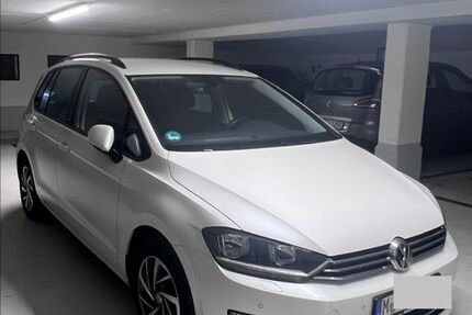VW Golf Sportsvan 95.471 km 12.900 &euro; München 80809