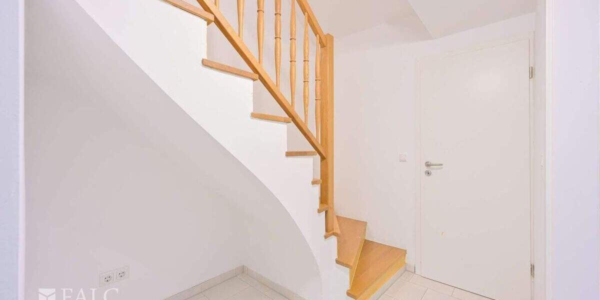 Reihenmittelhaus München Feldmoching-Hasenbergl - 6 Zimmer, 141 m&sup2;, 948.000&euro; | Angebot:25779313