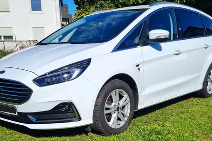 Ford S-Max 77.117 km 17.500 € Hohenlinden 85664