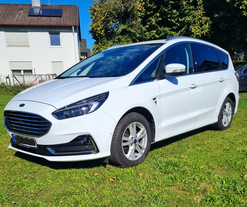 Ford S-Max 77.117 km 17.500 € Hohenlinden 85664