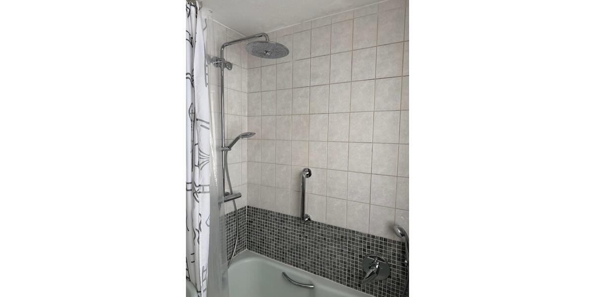 4 Zimmer Wohnung mit Einbauküche und Loggia - 85m² 4 zimmer