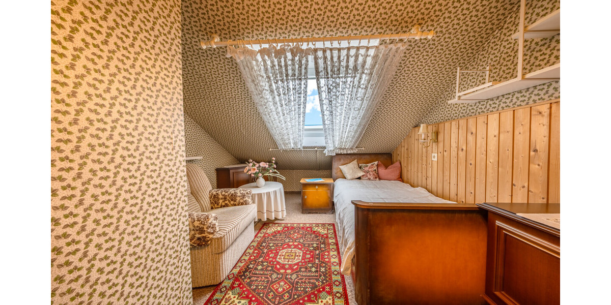 • REIHENHAUS MIT GESTALTUNGSPOTENZIAL • 5 zimmer