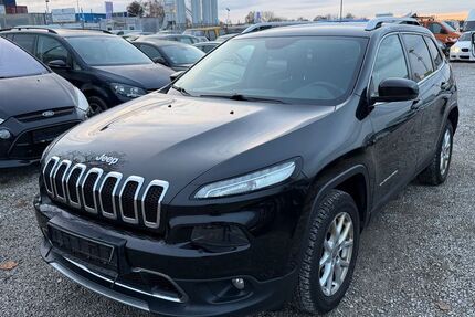 Jeep Cherokee 229.000 km 7.990 &euro; München 81829