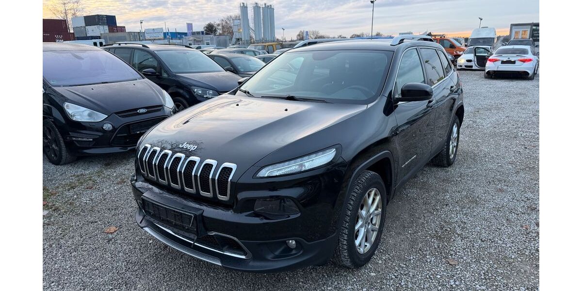 Jeep Cherokee 229.000 km 7.990 &euro; München 81829
