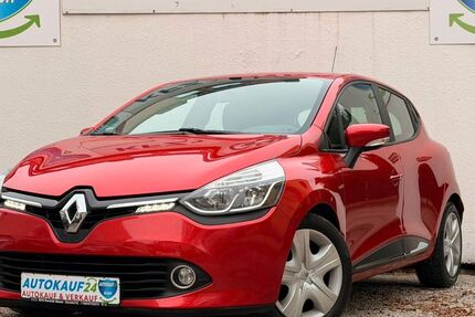 Renault Clio 82.027 km 7.490 &euro; München 80807
