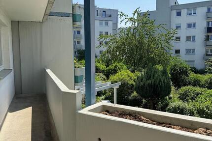 Moderne möblierte 3-Zimmer-Wohnung mit Balkon 3 zimmer