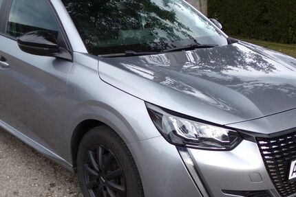 Peugeot 208 57.950 km 13.890 &euro; Hebertshausen bei Dachau 85241