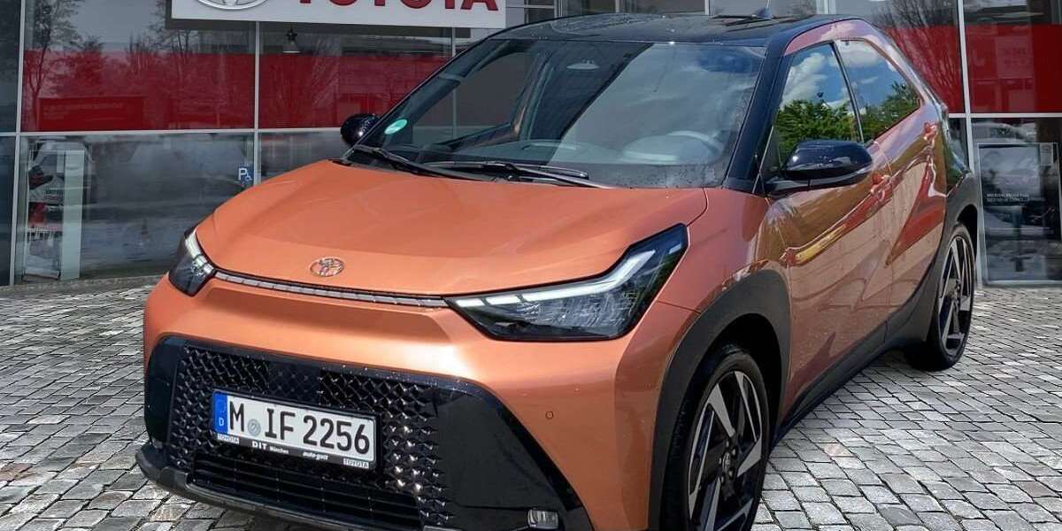 Toyota Aygo 2.990 km 21.990 &euro; München 80807