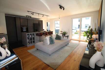 Wohnung München Trudering-Riem - 3 Zimmer, 83 m&sup2;, 2.300&euro; | Angebot:27142574