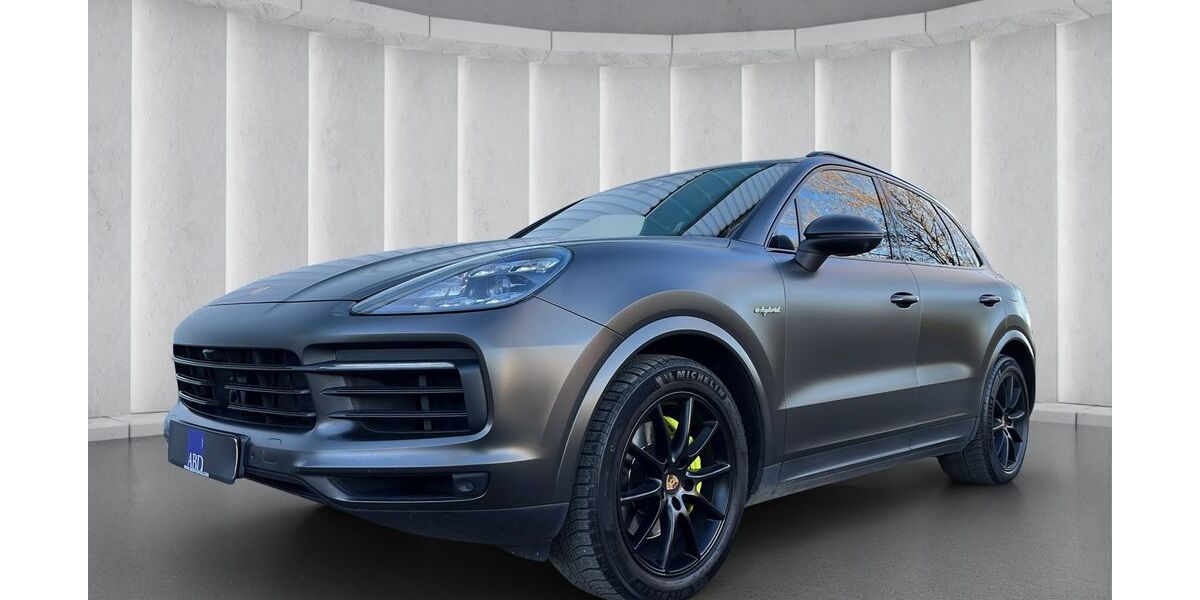 Porsche Cayenne 120.000 km 64.900 &euro; Grünwald 82031