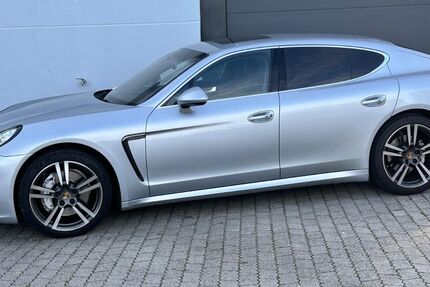 Porsche Panamera 205.568 km 23.990 &euro; Planegg 82152