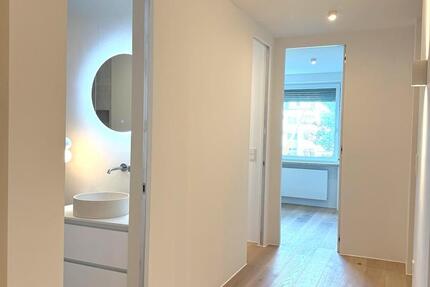 Top-sanierte 2,5-Zimmer-Wohnung in Solln mit Balkon- ohne Makler