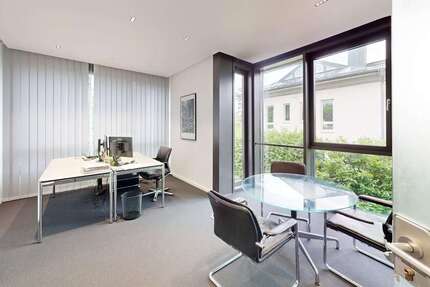 Büro in Grünwald 3.960 € 132 m²