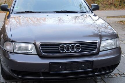 Audi A4 144.000 km 4.150 &euro; Brunnthal 85649