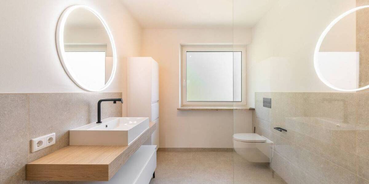 Reihenmittelhaus München Bogenhausen - 5 Zimmer, 205 m&sup2;, 2.330.000&euro; | Angebot:26824624