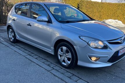 Hyundai i30 152.000 km 2.450 &euro; Hohenbrunn 85521