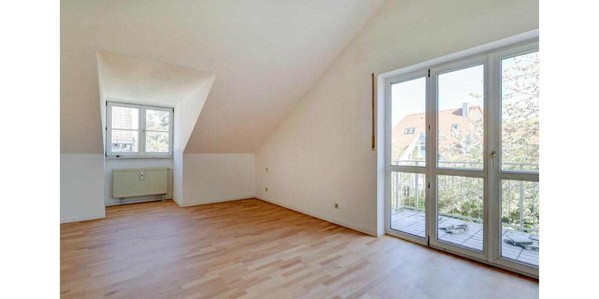 Dachgeschoßwohnung München Pasing-Obermenzing - 3 Zimmer, 123 m&sup2;, 2.470&euro; | Angebot:26454285