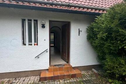 Haus München Trudering - 6 Zimmer, 160 m&sup2;, 4.500&euro; | Angebot:26168869