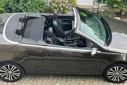 VW Eos 102.000 km 10.500 &euro; Germering 82110