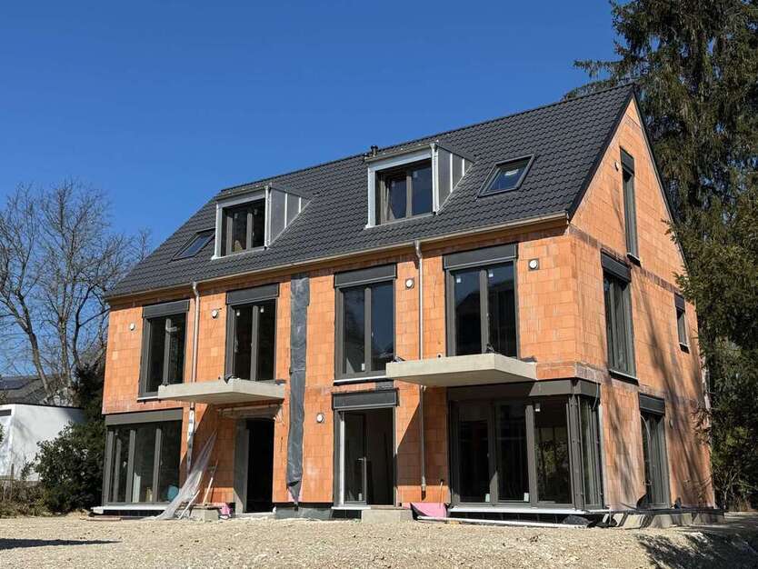 Haus zum Kaufen in München Lochhausen 1.399.000 € 153.5 m²