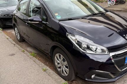 Peugeot 208 59.000 km 7.120 &euro; Germering 82110