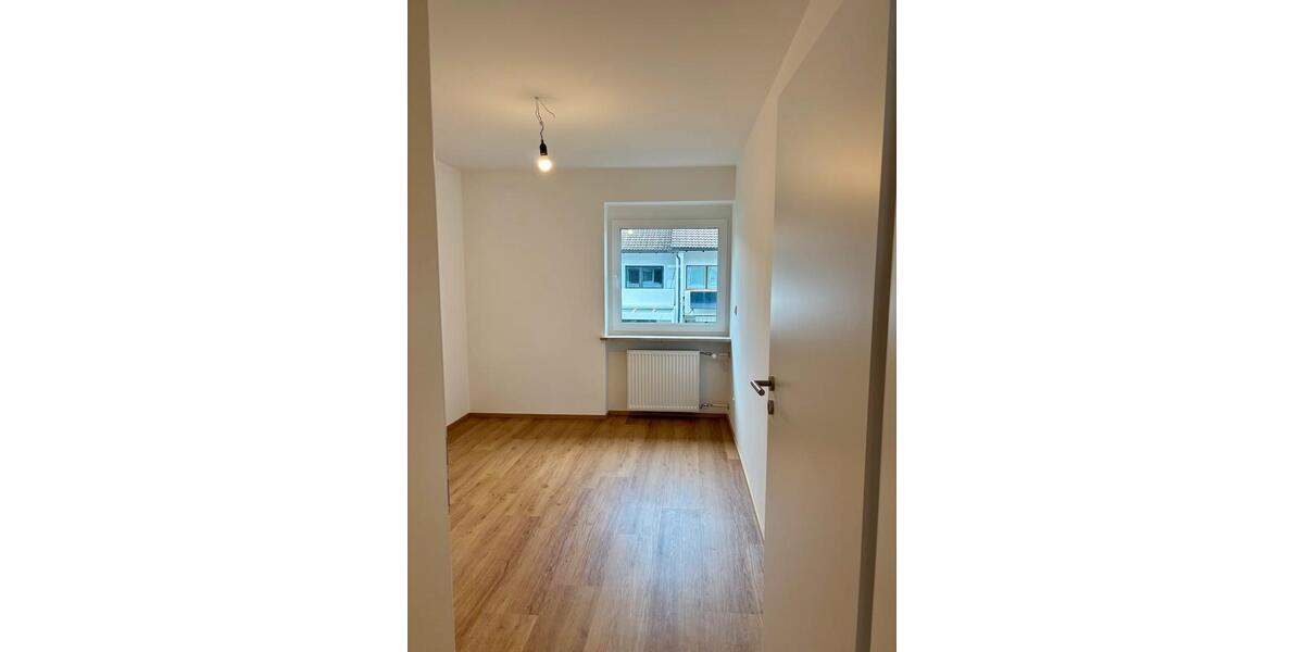 Reihenhaus München Messestadt Riem - 7 Zimmer, 160 m&sup2;, 3.209&euro; | Angebot:25778496